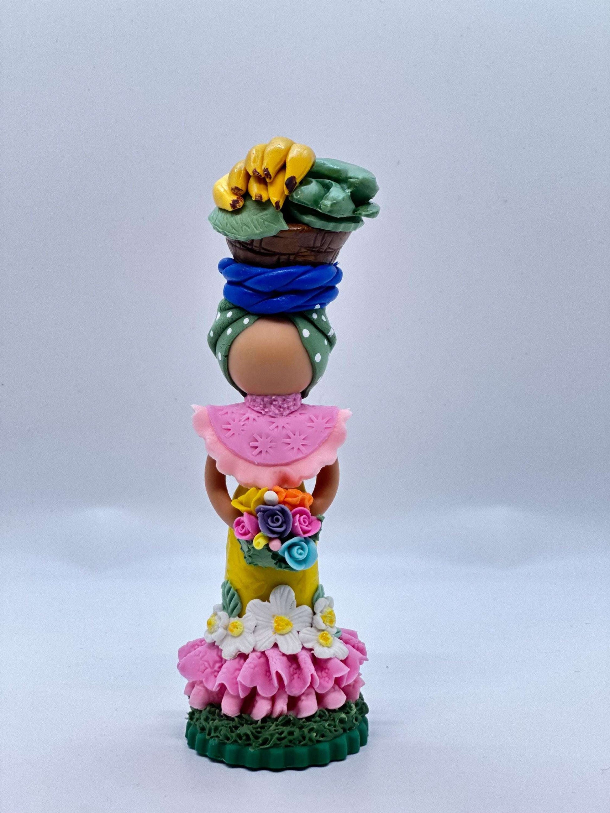Dominican Souvenir Faceless Doll - Muñeca sin rostro Dominicana