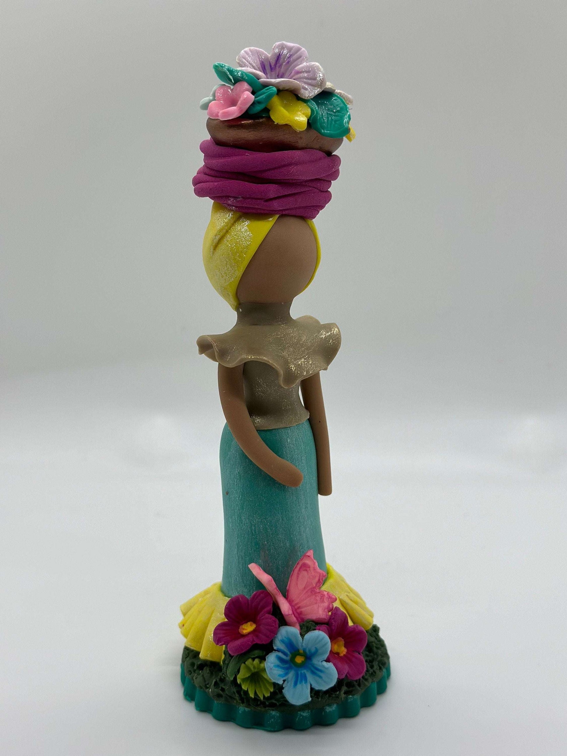 Dominican Souvenir Faceless Doll - Muñeca sin rostro Dominicana